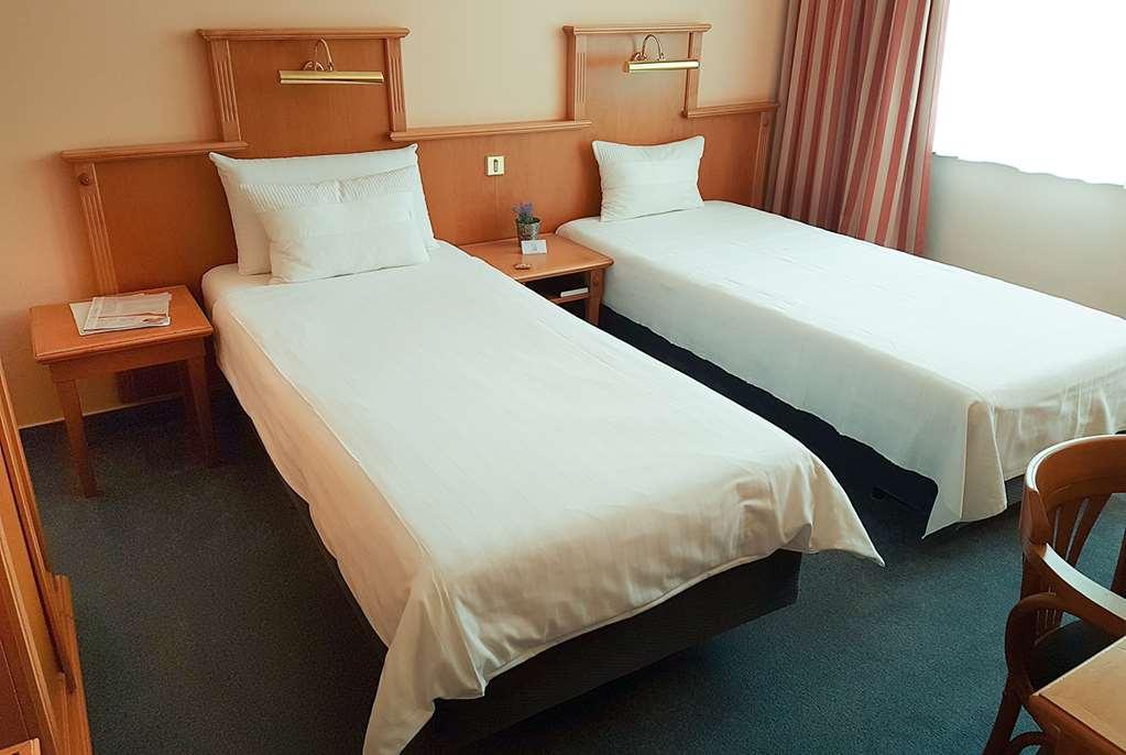 Arthotel Ana Fleur بادربورن الغرفة الصورة